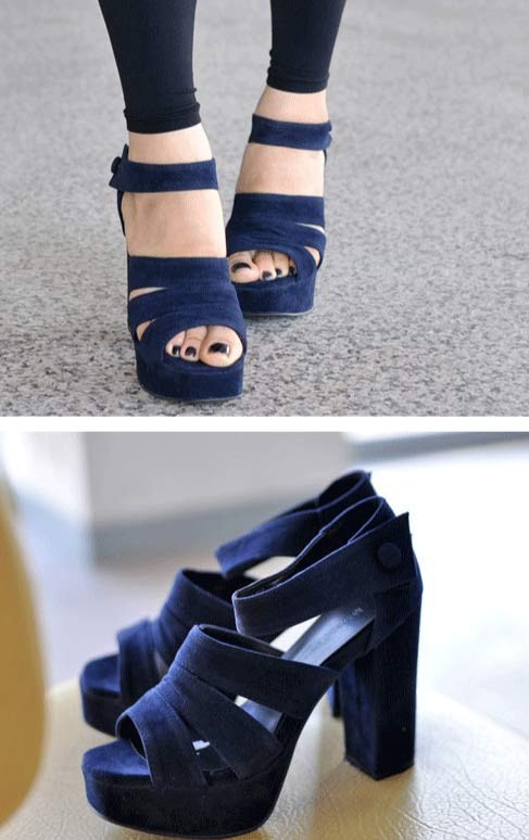 Những mẫu sandal đế chắc chắn hợp với bạn gái phải di chuyển nhiều. Xem thêm: "Relax" ngày hè với váy ngắn thanh lịch, cuốn hút